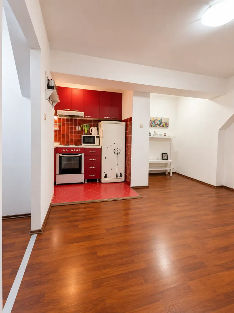 Prodaja, trosoban stan, 66m², Centar, Podgorica