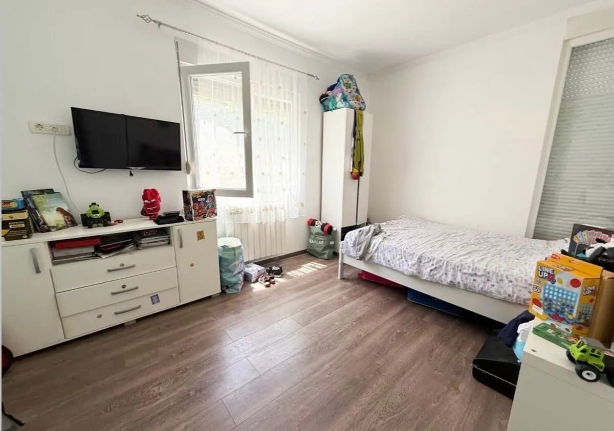 Prodaja, kuća, 180m², Gornja Gorica, Podgorica