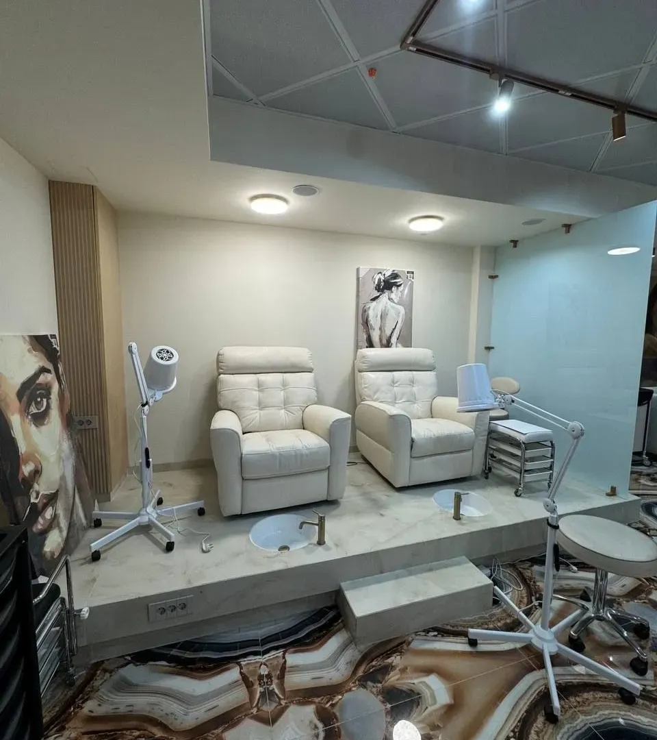 Rent, office space, 150m², Rafailovići, Budva