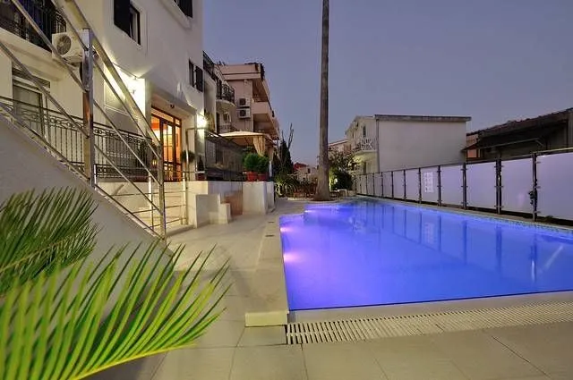 Sale, hospitality venue, 755m², Petrovac, Budva