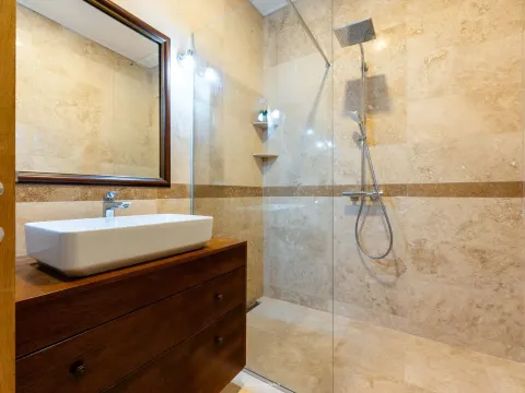 Sale, one bedroom apartment, 50m², Skočiđevojka, Budva - image 11