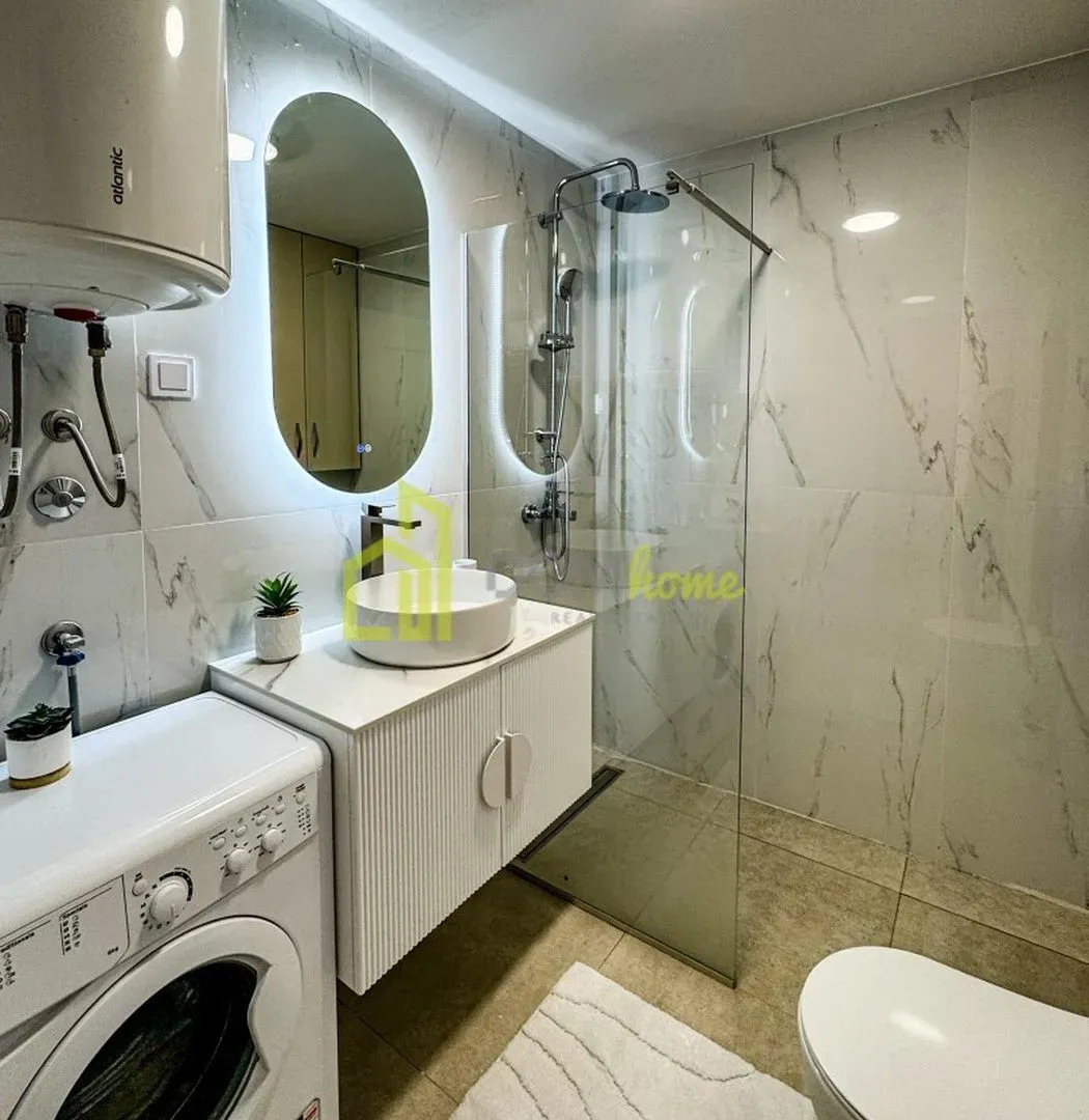 Sale, two bedroom apartment, 74m², Bečići, Budva