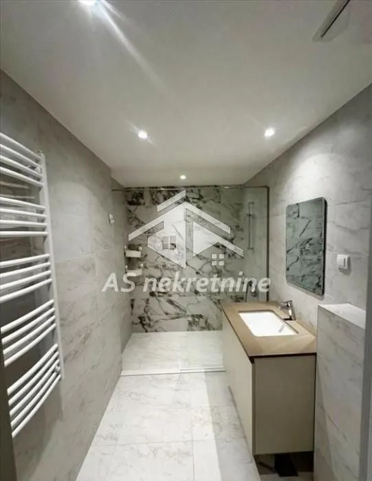 Prodaja, trosoban stan, 81m², Savski Venac, Beograd