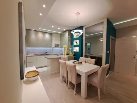 Izdavanje, trosoban stan, 77m², Centar, Novi Sad - image 7