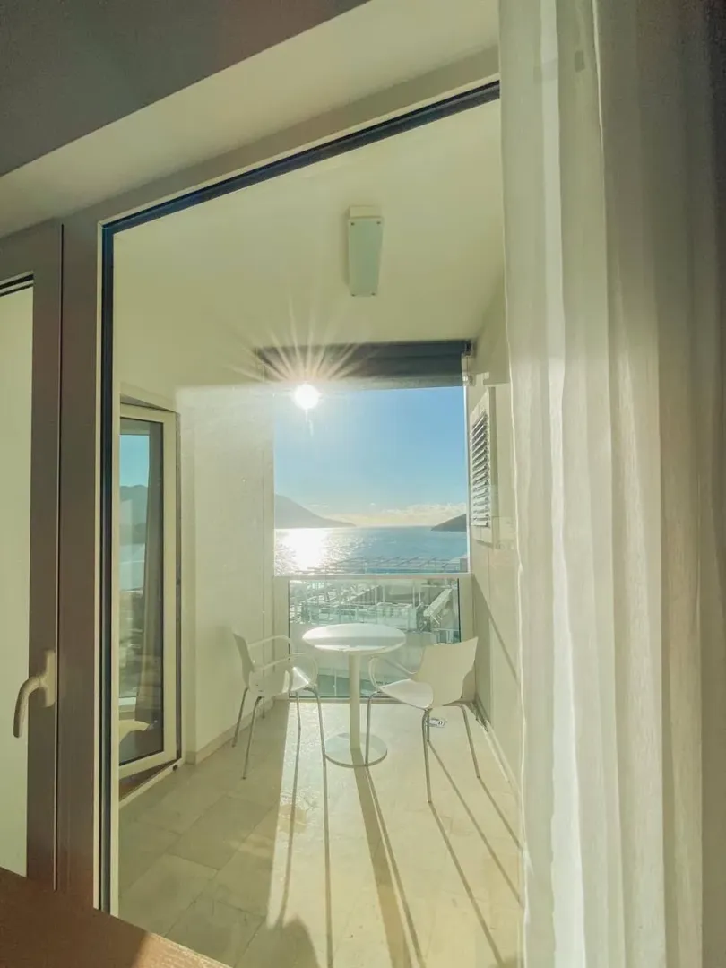 Prodaja, dvosoban stan, 77m², Tre Canne, Budva