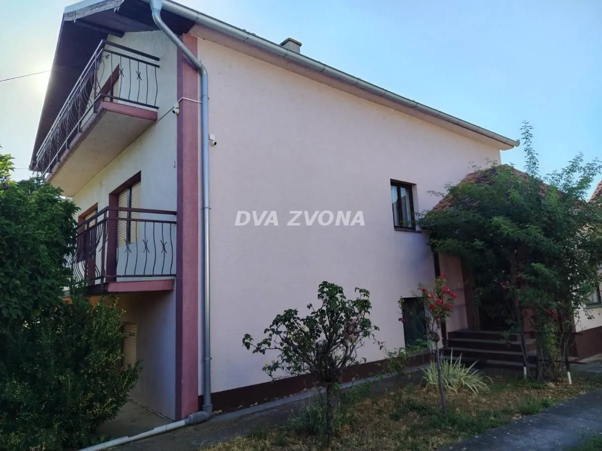 Prodaja, kuća, 172m², Beška, Inđija