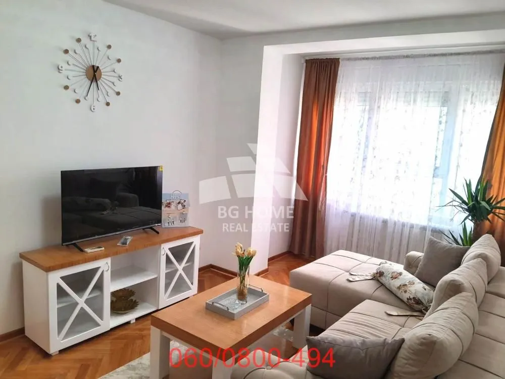 Rent, two bedroom apartment, 60m², Kalenić Pijaca, Vračar Sve Podlokacije
