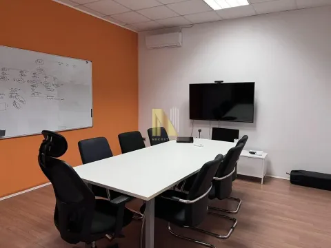 Izdavanje, poslovni prostor, 400m², Novo naselje, Novi Sad - image 5