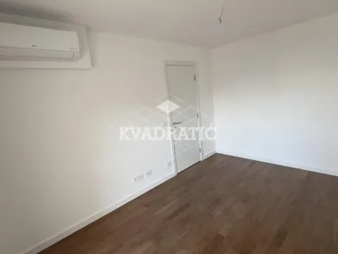 Prodaja, četvorosoban stan, 112m², Zemun Gornji Grad, Zemun Sve Podlokacije - image 9