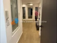 Izdavanje, trosoban stan, 74m², Stari Grad, Beograd - image 10