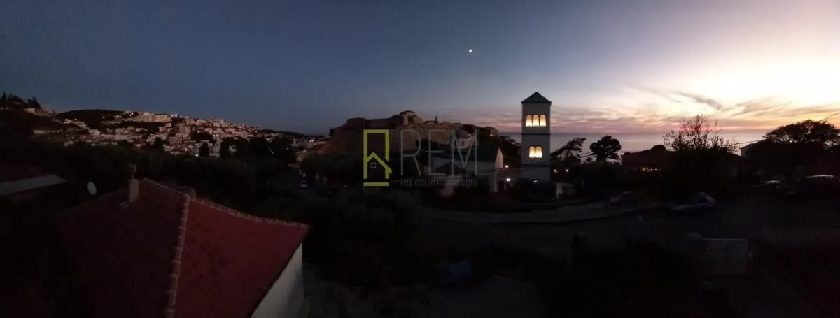 Sale, house, 250m², Ulcinj, Crna Gora
