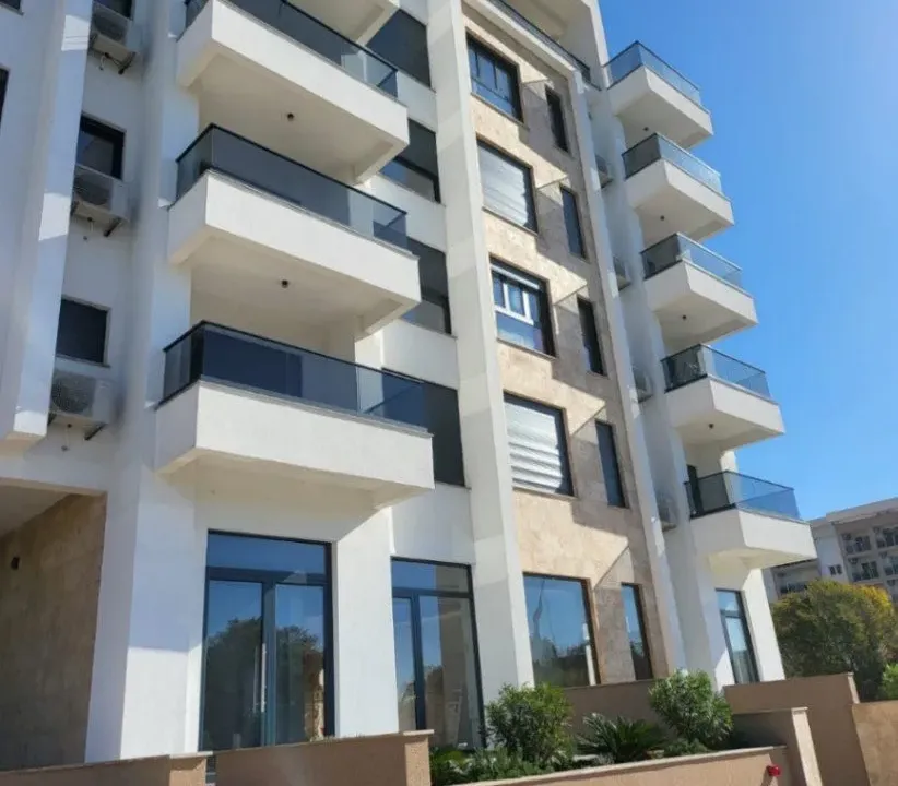 Izdavanje, jednosoban stan, 40m², Šušanj, Bar