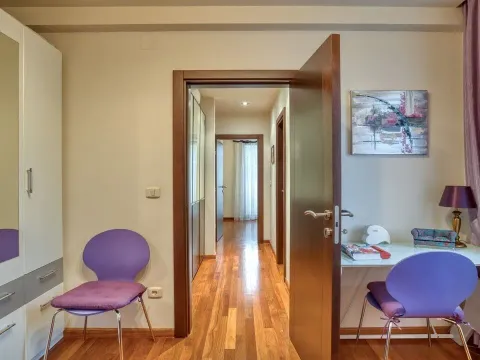 Sale, two bedroom apartment, 78m², Budva, Crna Gora - image 24