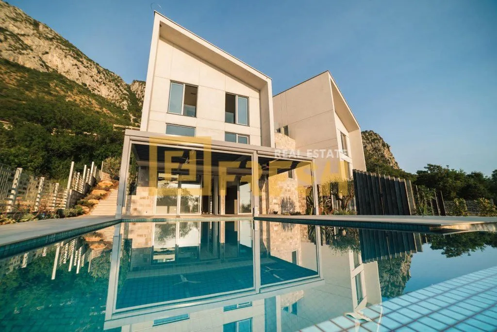 Prodaja, kuća, 400m², Budva, Crna Gora