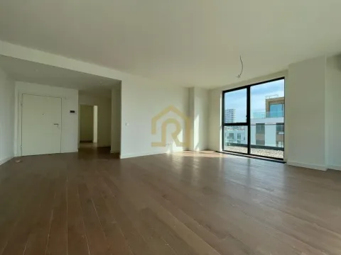 Izdavanje, stan, 181m², Savski Venac, Beograd - image 3