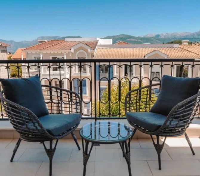 Izdavanje, jednosoban stan, 58m², Luštica Bay, Tivat