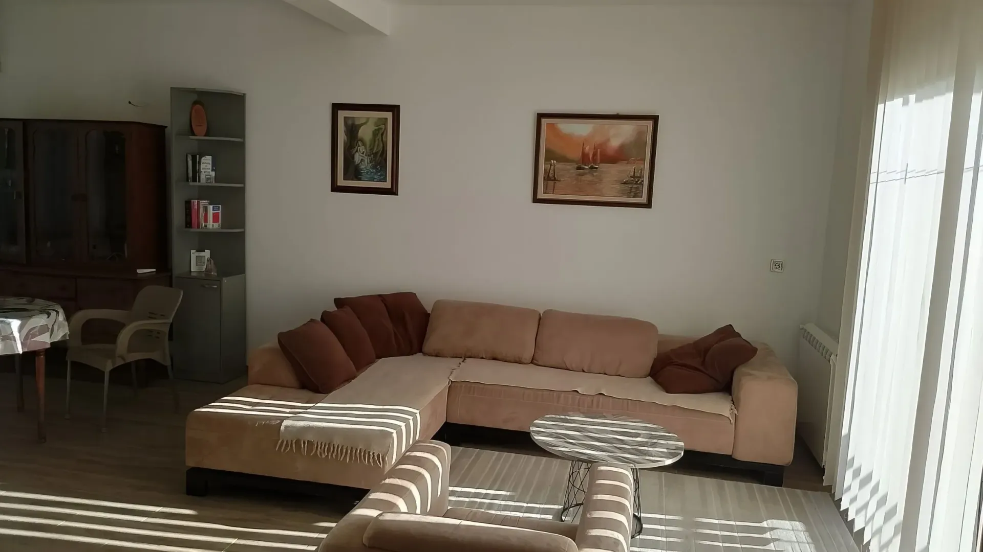 Izdavanje, dvosoban stan, 60m², Zelenika, Herceg Novi