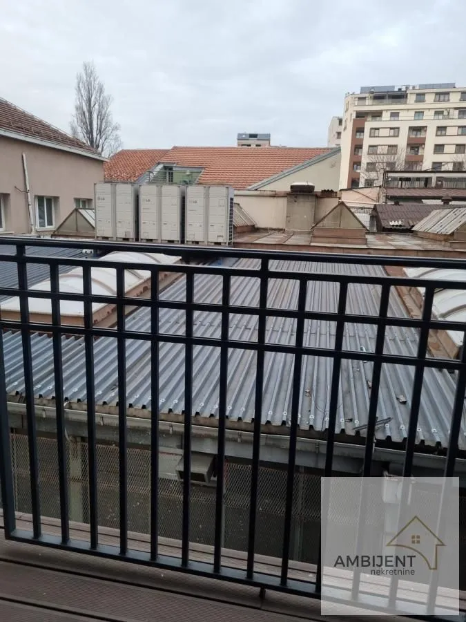 Izdavanje, trosoban stan, 55m², Šumice, Beograd