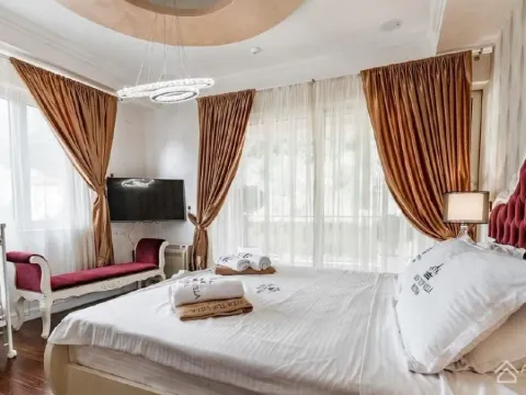 Prodaja, trosoban stan, 400m², Centar, Budva - image 7