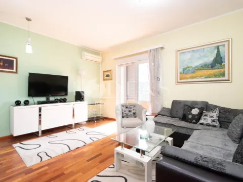 Rent, two bedroom apartment, 74m², City Kvart, Podgorica - image 1