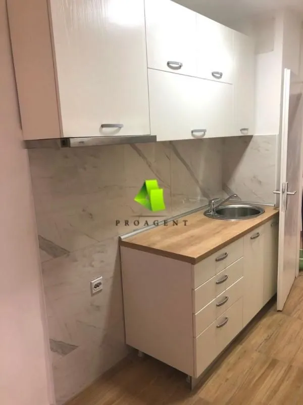 Izdavanje, poslovni prostor, 45m², Medijana, Niš