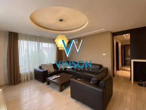 Prodaja, četvorosoban stan, 110m², Centar, Novi Sad