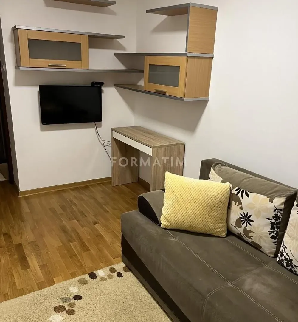 Izdavanje, trosoban stan, 78m², Banjica, Voždovac Sve Podlokacije