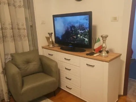 Izdavanje, jednosoban stan, 40m², Central Point, Podgorica - image 7