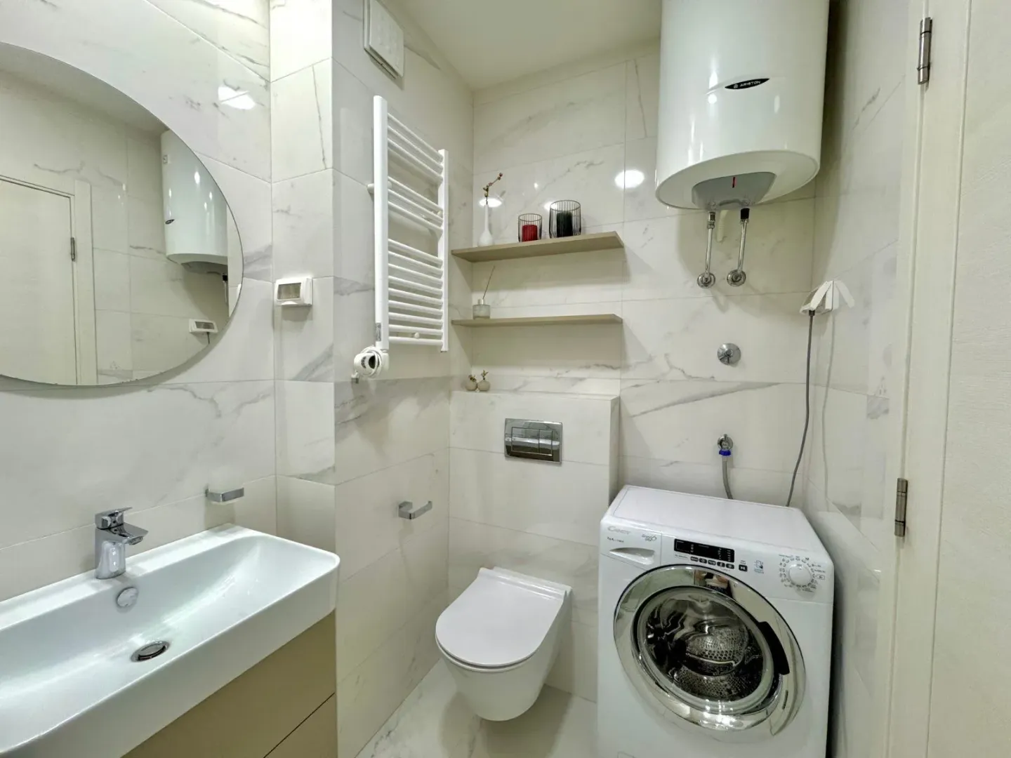 Prodaja, dvosoban stan, 72m², Central Point, Podgorica