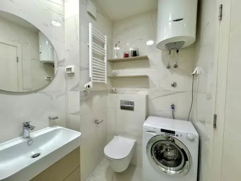 Prodaja, dvosoban stan, 72m², Central Point, Podgorica - image 9