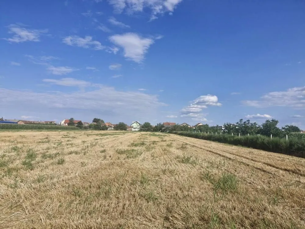 Prodaja, plac, 4100m², Batajnica, Beograd