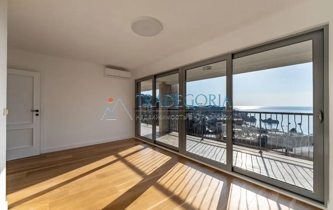 Sale, three bedroom apartment, 160m², Pržno, Budva