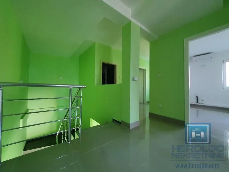 Sale, office space, 189m², Aqua park, Jagodina