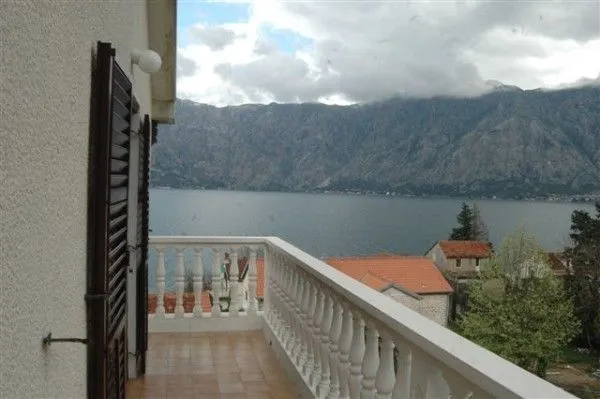 Sale, house, 750m², Stoliv, Kotor