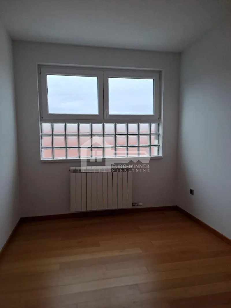 Prodaja, trosoban stan, 92m², Autokomanda, Voždovac Sve Podlokacije
