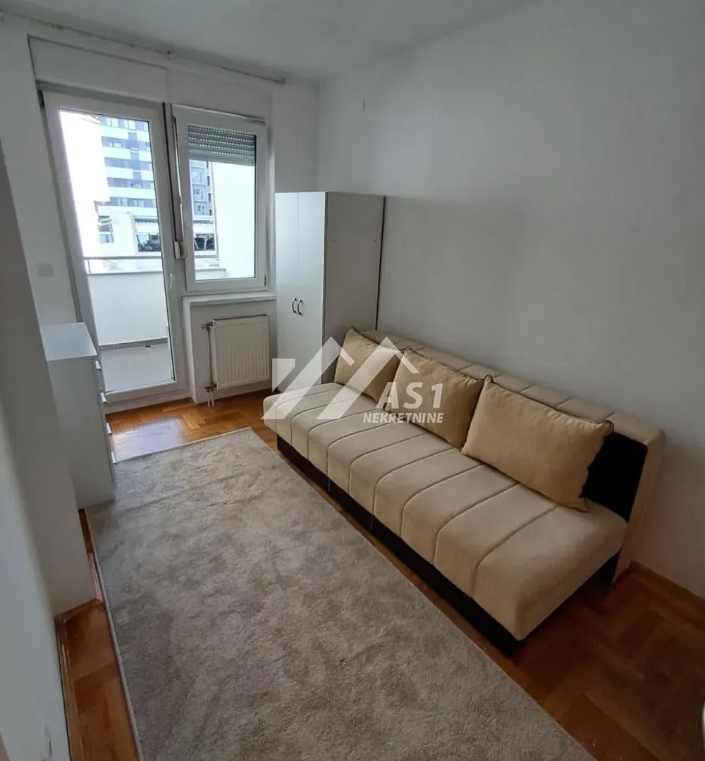 Izdavanje, dvosoban stan, 46m², Grbavica, Novi Sad Sve Podlokacije