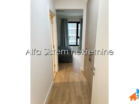 Izdavanje, trosoban stan, 98m², Savski Venac, Beograd - image 8
