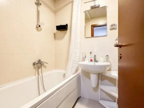 Izdavanje, jednosoban stan, 51m², City Kvart, Podgorica - image 7