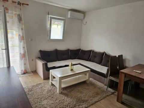 Rent, two bedroom apartment, 50m², Podgorica, Crna Gora