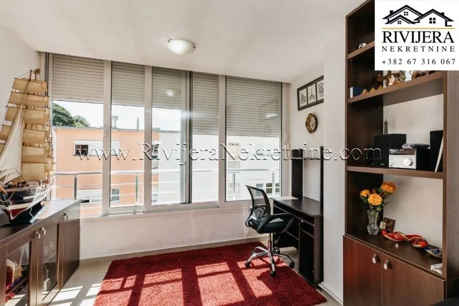 Prodaja, dvosoban stan, 80m², Centar, Herceg Novi