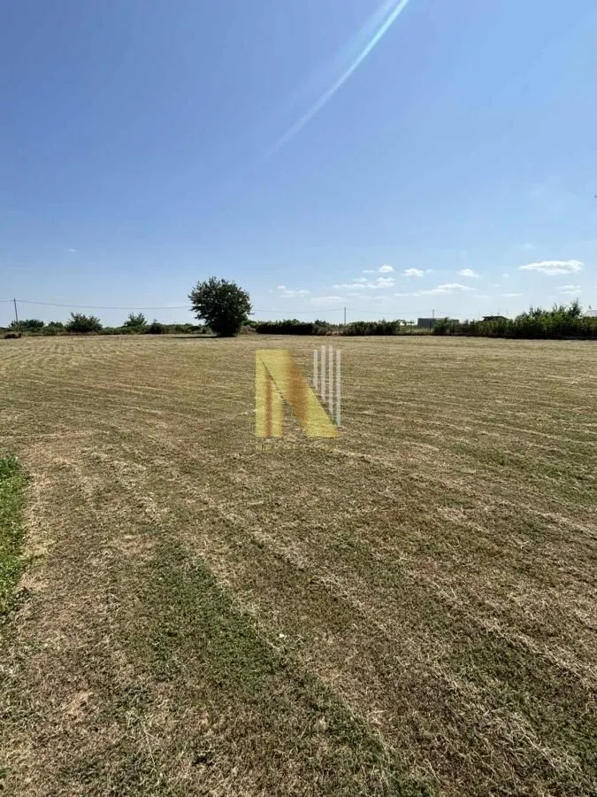 Sale, land lot, 3900m², Irig, Srbija