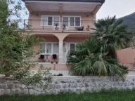 Izdavanje, kuća, 300m², Prčanj, Kotor - image 3