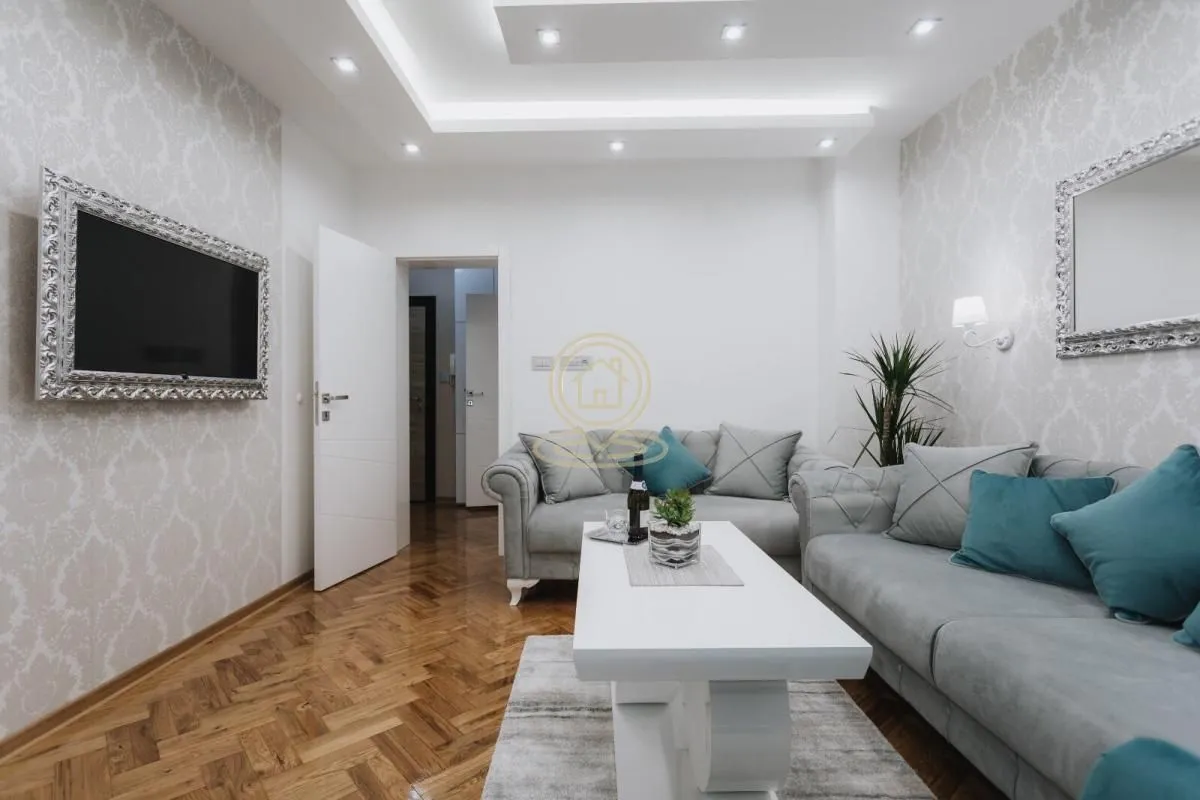 Prodaja, jednosoban stan, 40m², Centar, Novi Sad