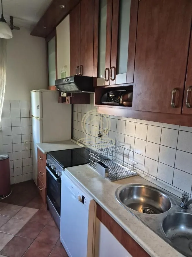 Izdavanje, četvorosoban stan, 106m², Kalenić Pijaca, Vračar Sve Podlokacije