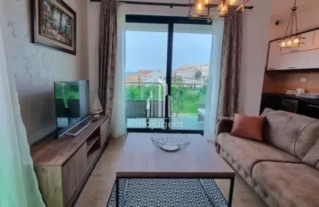 Prodaja, dvosoban stan, 72m², Bečići, Budva