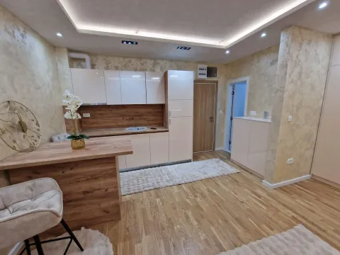 Rent, studio apartment, 30m², Stara Varoš, Podgorica - image 2