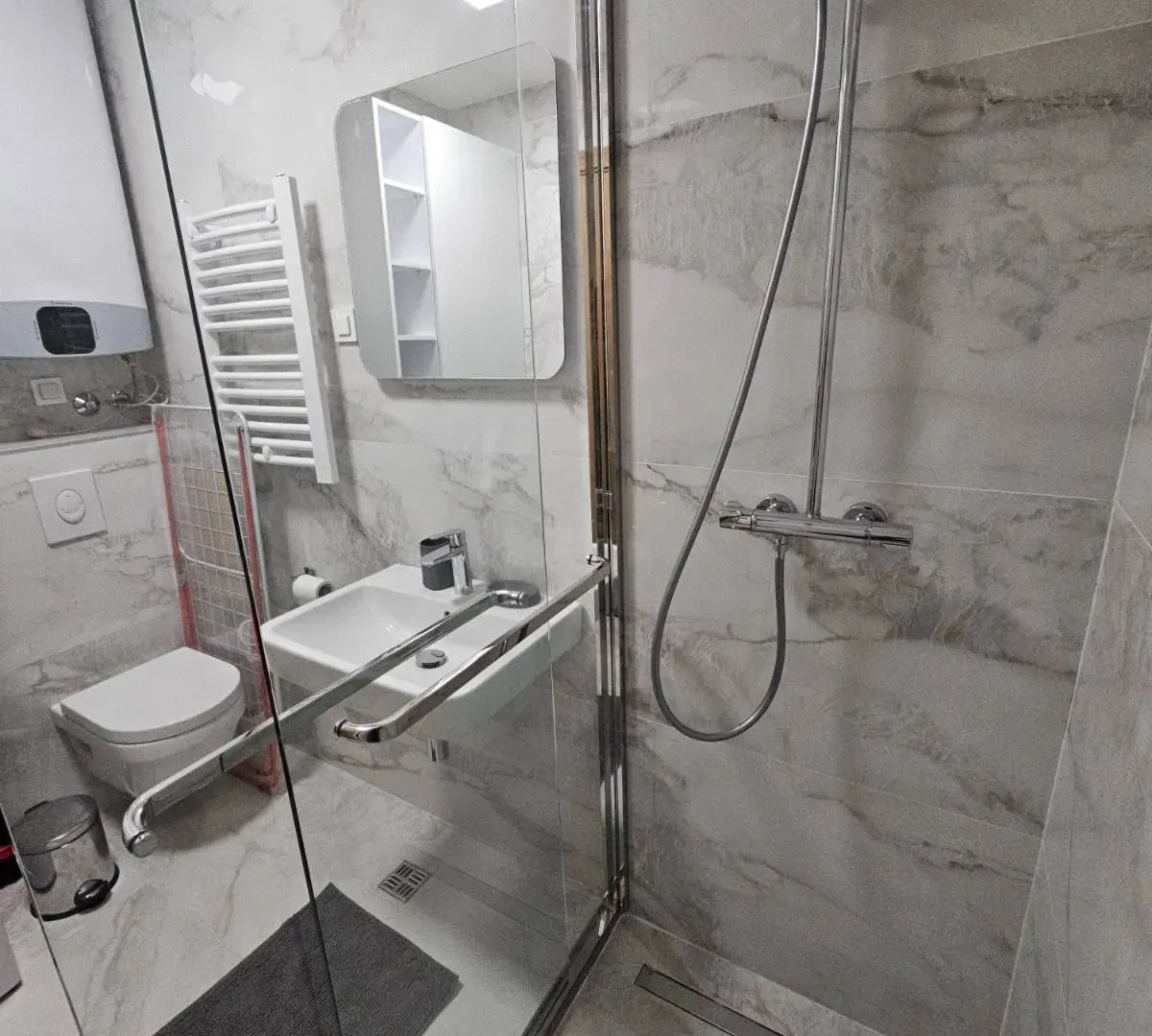 Izdavanje, dvosoban stan, 48m², City Kvart, Podgorica