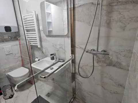 Izdavanje, dvosoban stan, 48m², City Kvart, Podgorica - image 10