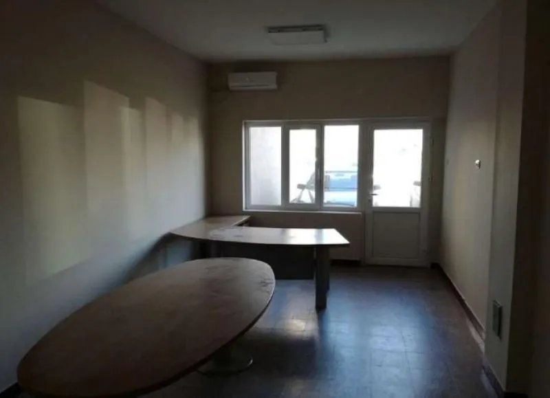 Rent, office space, 120m², Krnjaca, Palilula Sve Podlokacije