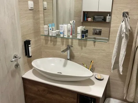 Izdavanje, dvosoban stan, 55m², Pod Kuk, Tivat - image 12